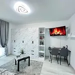 Sunrise Center Apartment
