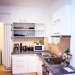 Sunrise Center Апартаменти Бухарест