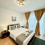 Апартаменти Sunrise Center