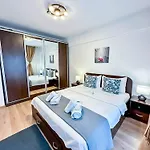 Sunrise Center Апартаменти Бухарест