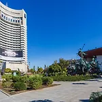 Sunrise Center Бухарест