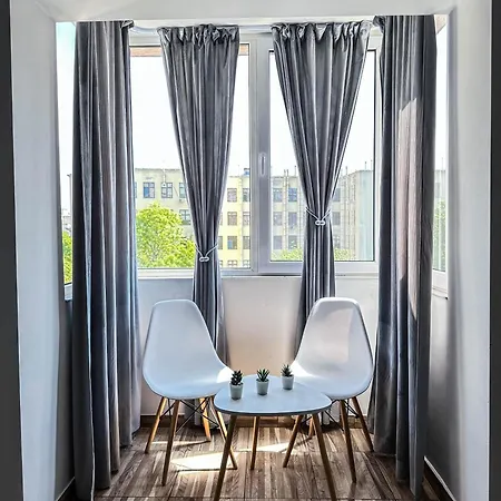 Sunrise Center Apartment