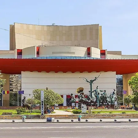 아파트 Sunrise Center